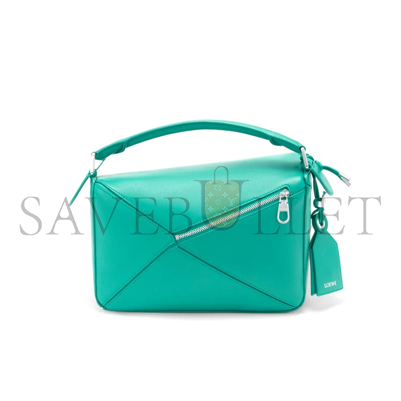 LOEWE SMALL FEATHERLIGHT PUZZLE BAG IN NAPPA LAMBSKIN A510PLSX01 (24*16.5*10.5cm) LOEWE SMALL FEATHERLIGHT PUZZLE BAG IN NAPPA LAMBSKIN A510PLSX01 (24*16.5*10.5cm)